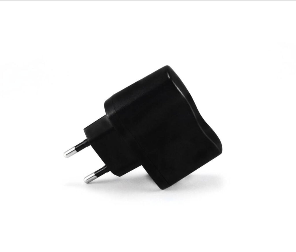 USB адаптер за контакт (220V)