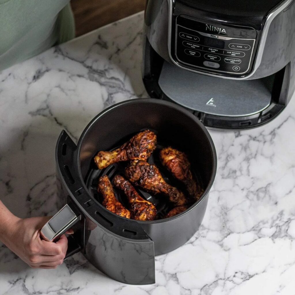 Фритюрник с горещ въздух Ninja AF160, Air Fryer, 1750W, 5.2 л, 6 програми