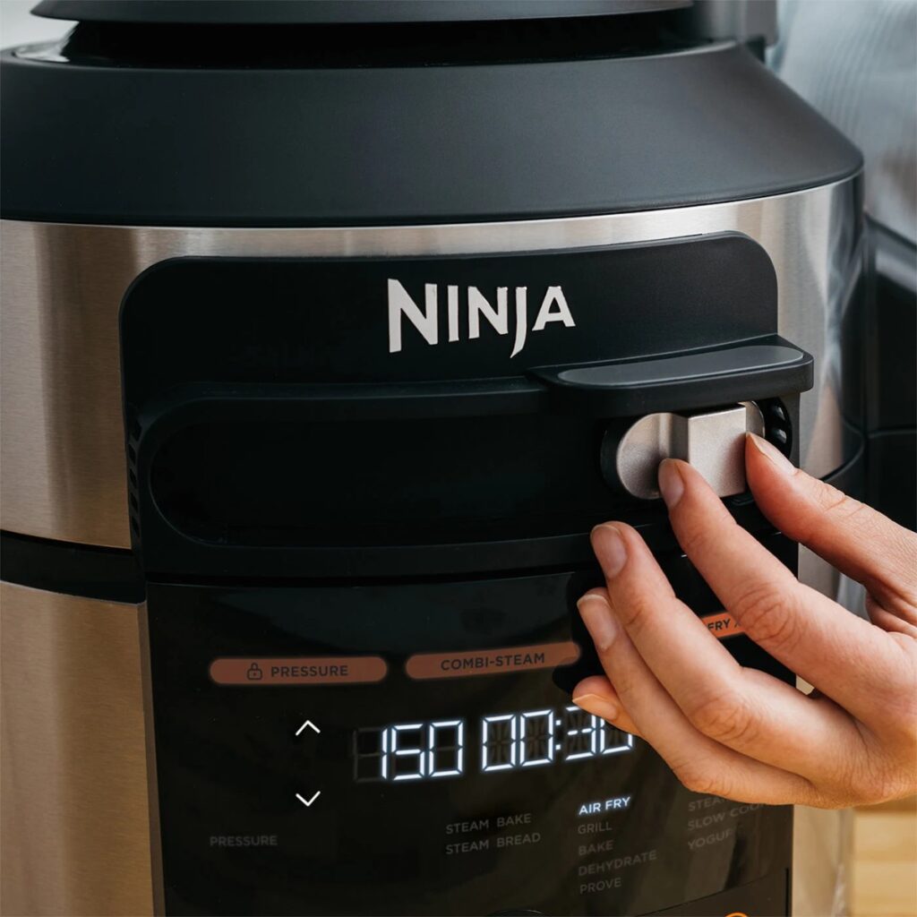 Мултикукър под налягане 14 в 1 Ninja OL750EU, 1760W, 7.5 л, 14 програми, Система Smart Cook, Черен/Сребрист